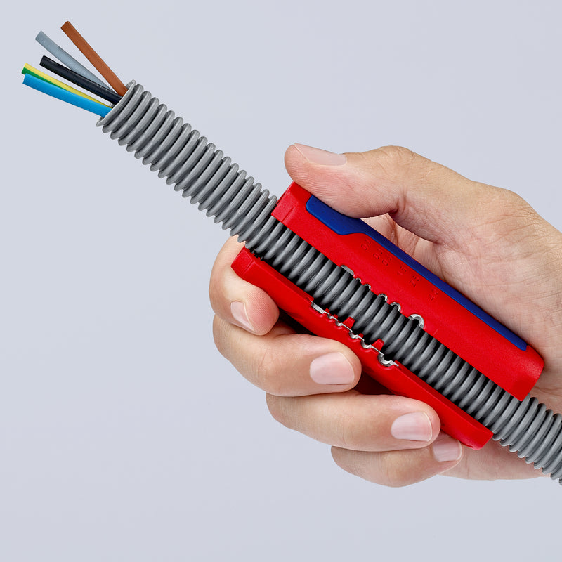 90 22 02 SB | TwistCut® Corrugated Pipe Cutter w/ Wire Stripping (13-32mm Capacity)